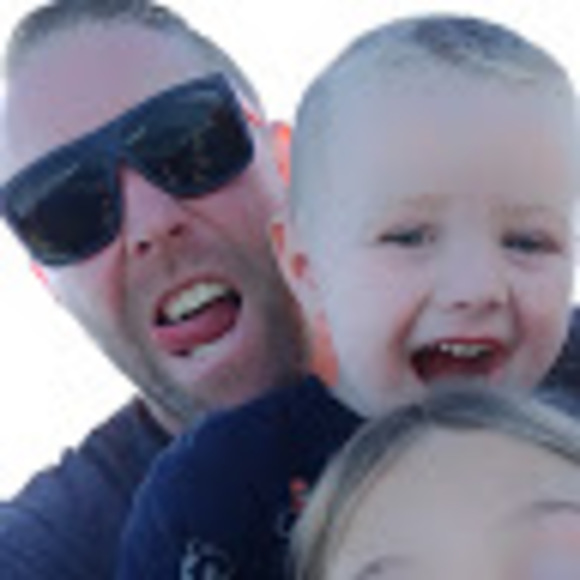 Meet your Posher, Erik - Picture 1 of 1